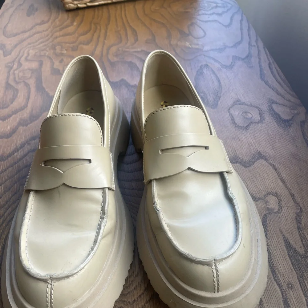 Camper Cream Women's Loafers - Picture 1 of 5